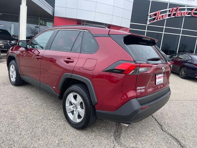 Toyota RAV4 Hybrid Vehicle Image 04