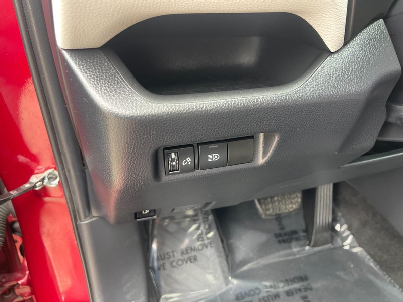 Toyota RAV4 Hybrid Vehicle Image 21