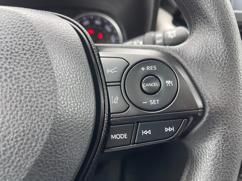 Toyota RAV4 Hybrid Vehicle Image 24