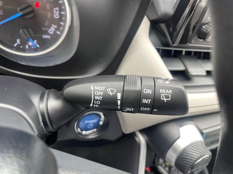 Toyota RAV4 Hybrid Vehicle Image 26