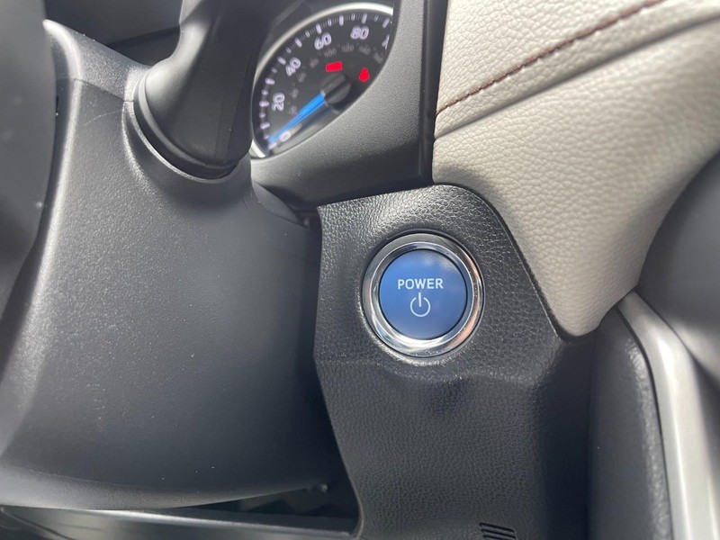 Toyota RAV4 Hybrid Vehicle Image 27