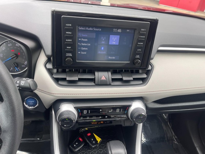 Toyota RAV4 Hybrid Vehicle Image 28