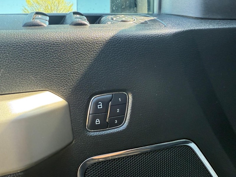 Ford F-150 Vehicle Image 09