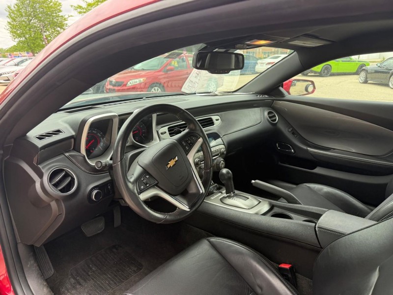 Chevrolet Camaro Vehicle Image 10