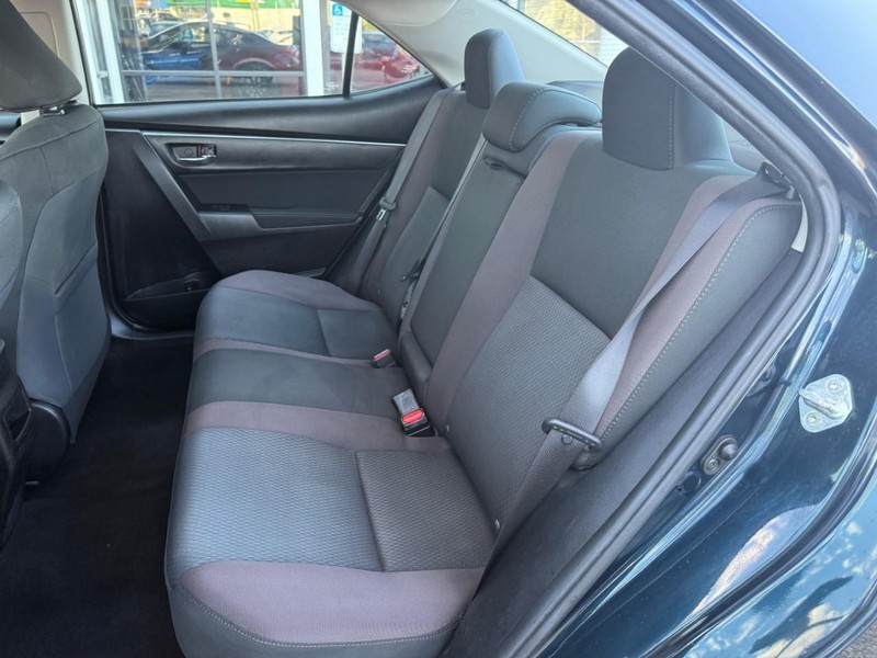 Toyota Corolla Vehicle Image 12