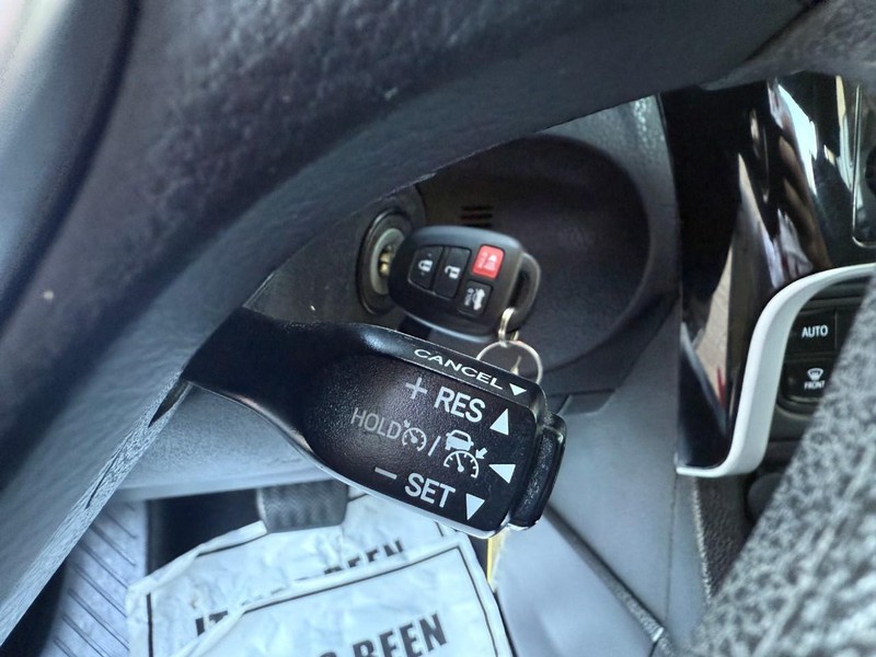 Toyota Corolla Vehicle Image 21
