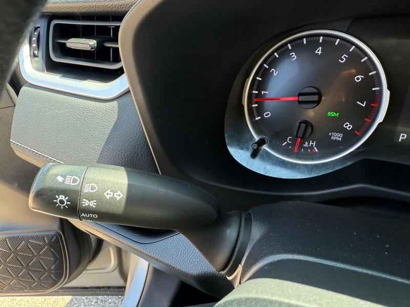 Toyota RAV4 Vehicle Image 20