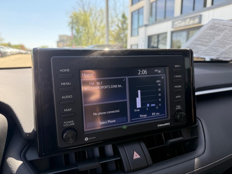 Toyota RAV4 Vehicle Image 23