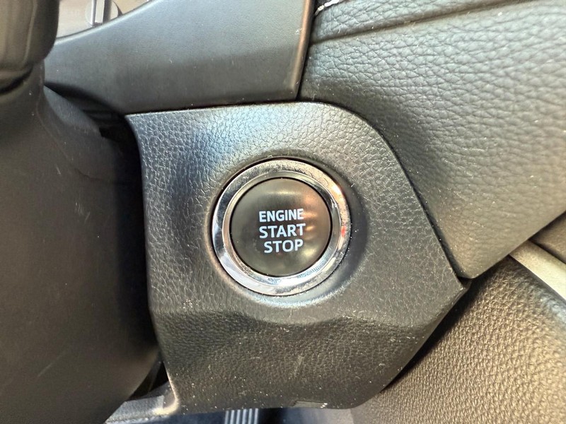 Toyota RAV4 Vehicle Image 25