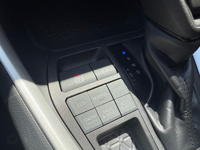 Toyota RAV4 Vehicle Image 26