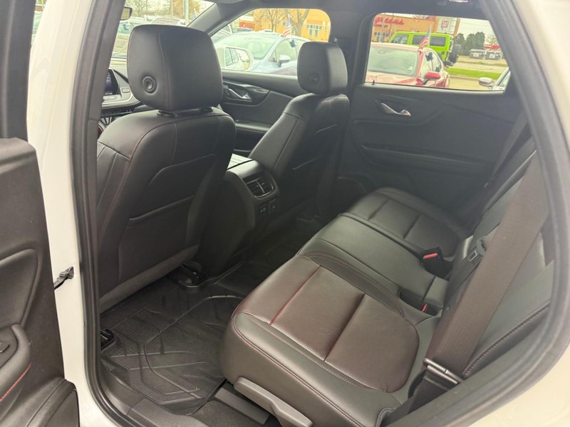 Chevrolet Blazer Vehicle Image 12