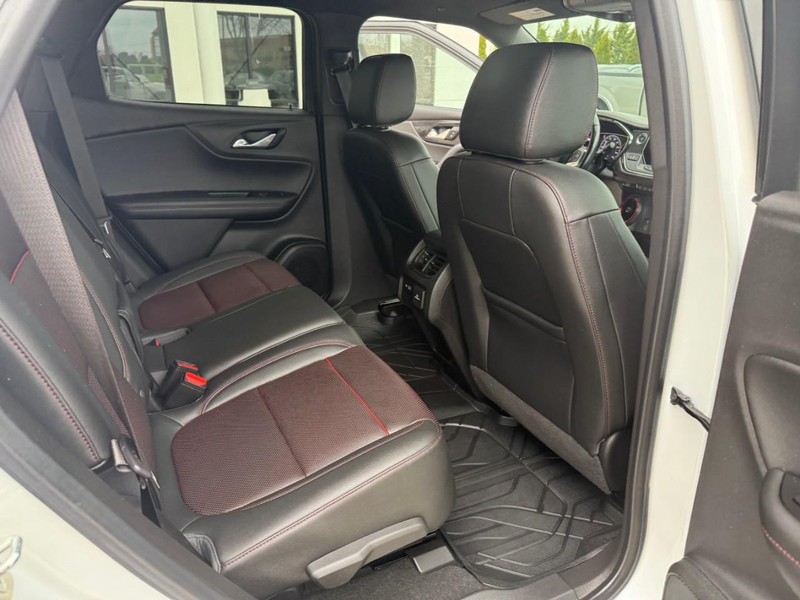 Chevrolet Blazer Vehicle Image 16