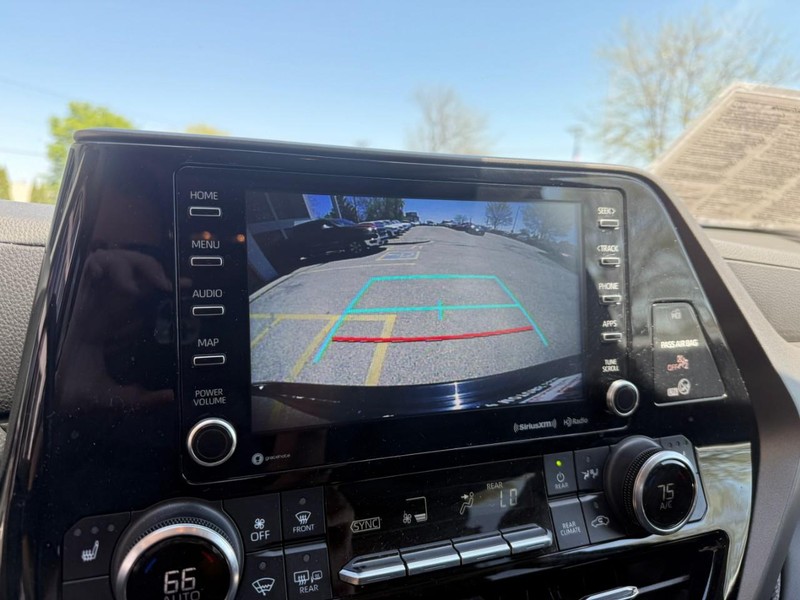Toyota Highlander Vehicle Image 31