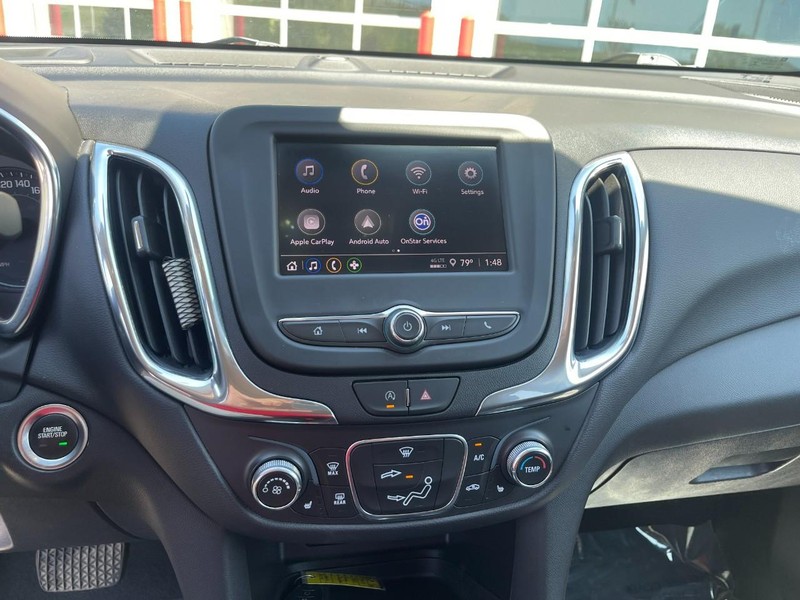 Chevrolet Equinox Vehicle Image 24
