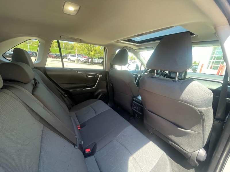 Toyota RAV4 Hybrid Vehicle Image 14