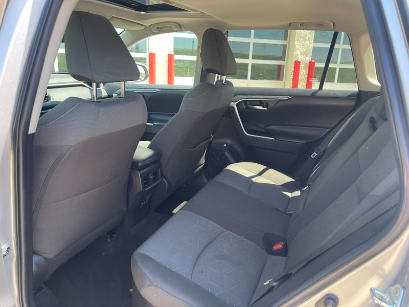 Toyota RAV4 Hybrid Vehicle Image 17