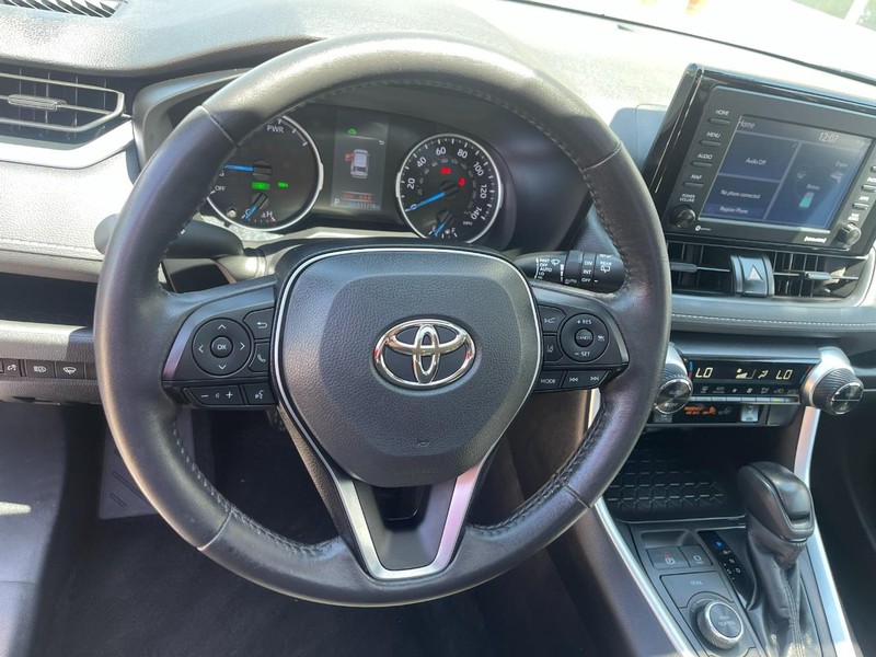 Toyota RAV4 Hybrid Vehicle Image 23