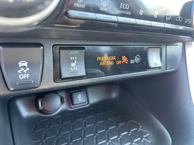 Toyota RAV4 Hybrid Vehicle Image 33