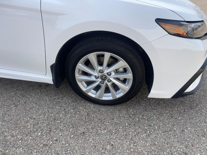 Toyota Camry Vehicle Image 07