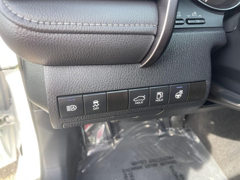 Toyota Camry Vehicle Image 20