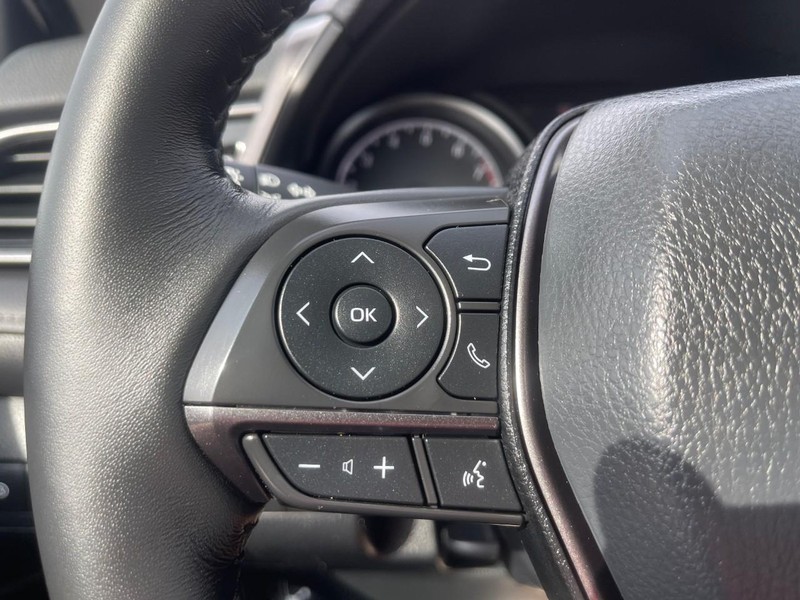 Toyota Camry Vehicle Image 26