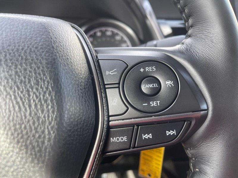 Toyota Camry Vehicle Image 27
