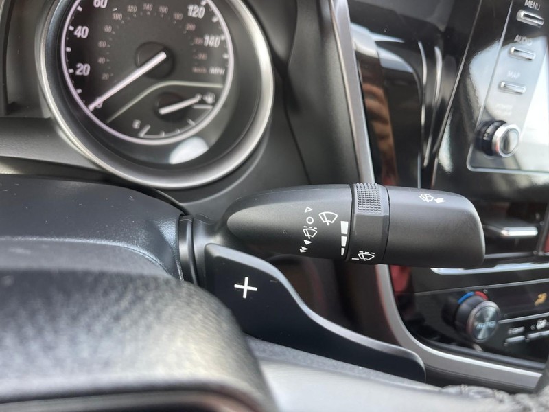 Toyota Camry Vehicle Image 29