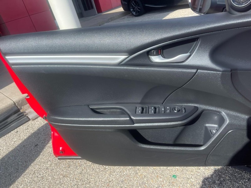 Honda Civic Sedan Vehicle Image 17