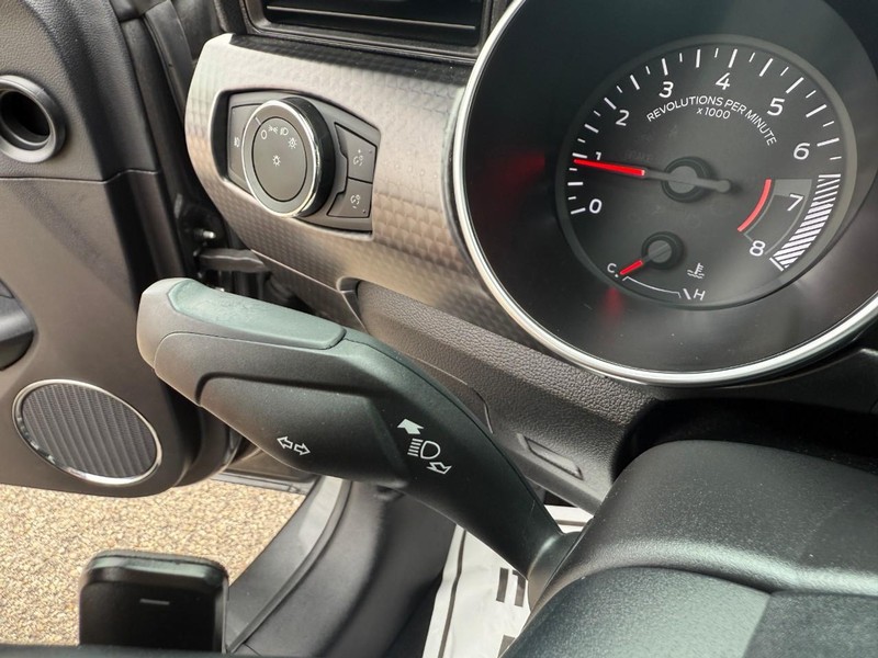 Ford Mustang Vehicle Image 19