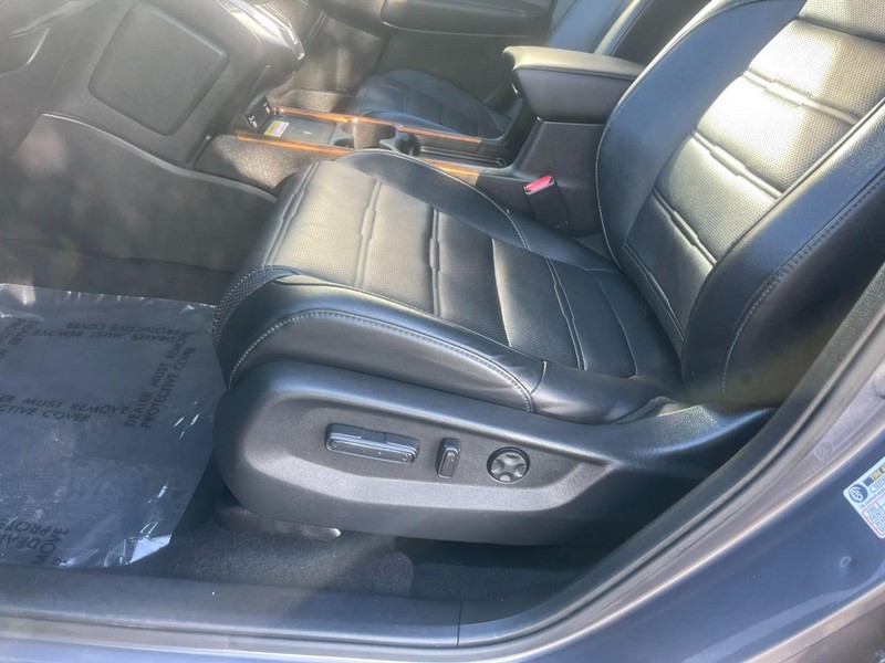 Honda CR-V Vehicle Image 22