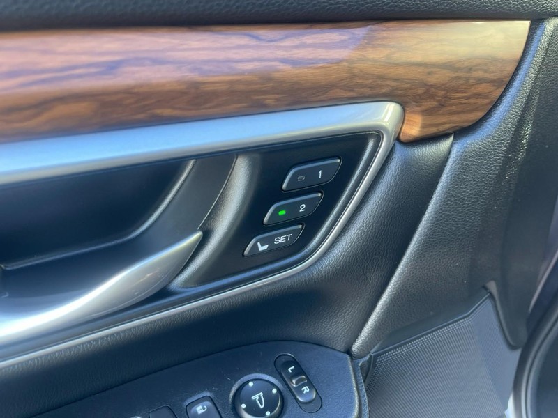 Honda CR-V Vehicle Image 24