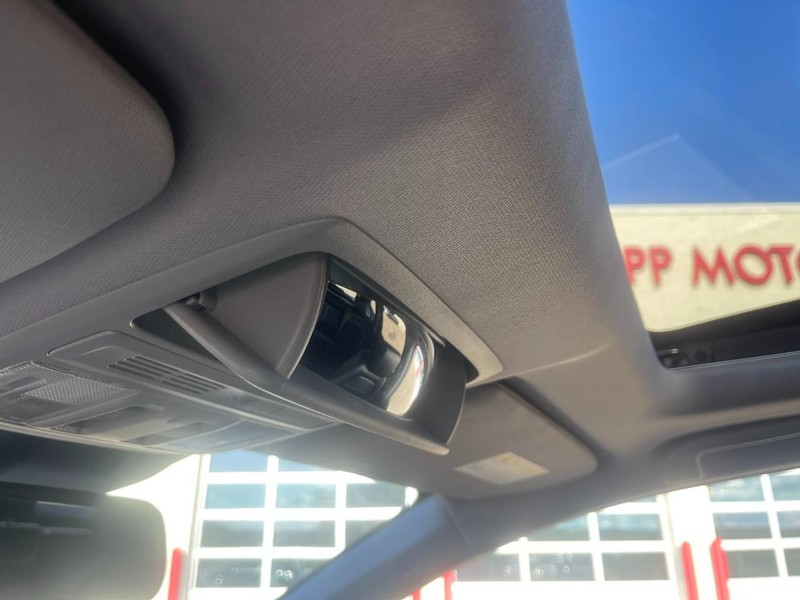 Honda CR-V Vehicle Image 40