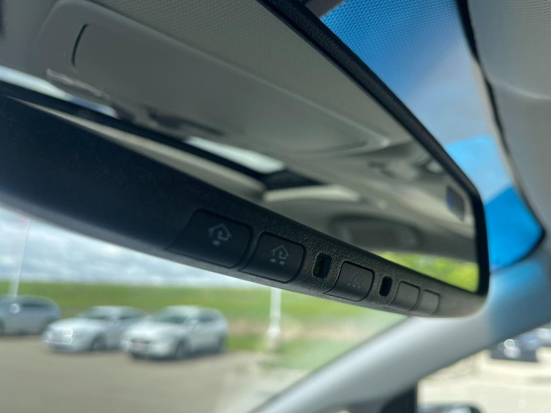 Toyota Sienna Vehicle Image 34