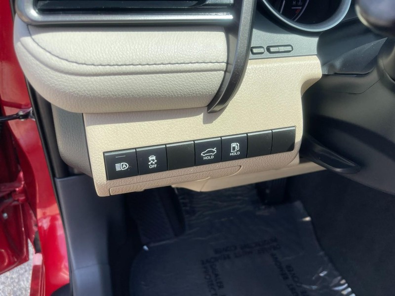 Toyota Camry Vehicle Image 22