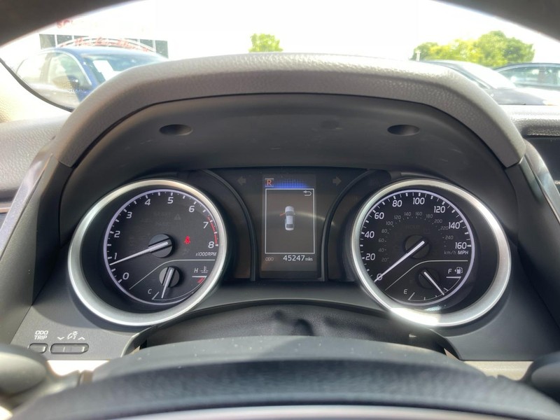 Toyota Camry Vehicle Image 31