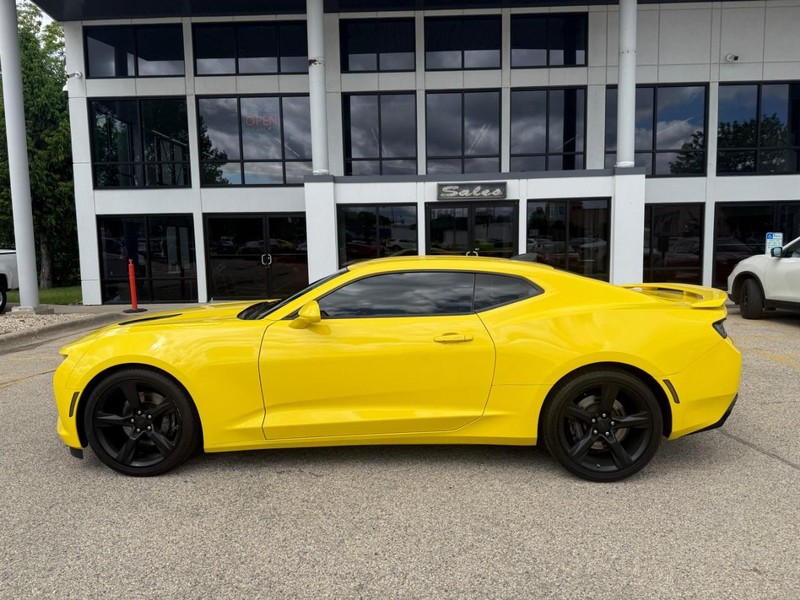Chevrolet Camaro Vehicle Image 08