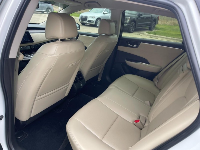 Honda Clarity Plug-In Hybrid Vehicle Image 18