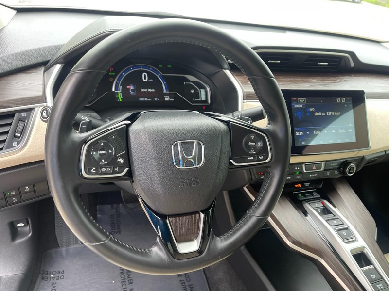 Honda Clarity Plug-In Hybrid Vehicle Image 26