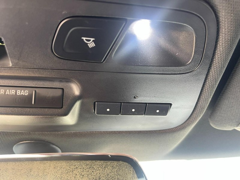 Chevrolet Camaro Vehicle Image 32