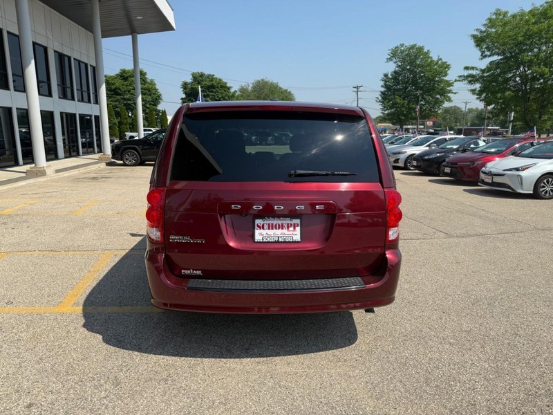 Dodge Grand Caravan Vehicle Image 06