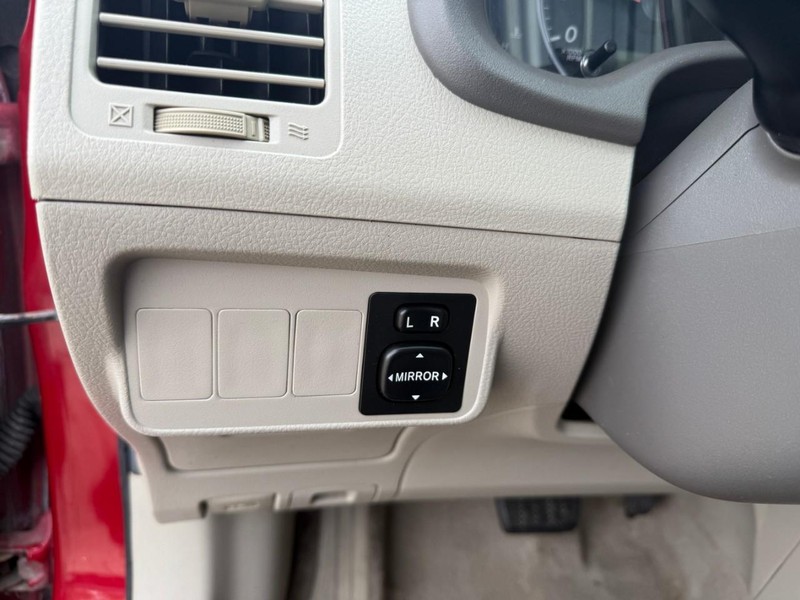 Toyota Corolla Vehicle Image 17