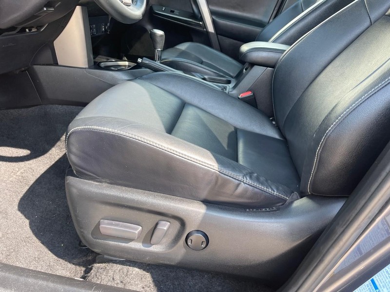 Toyota RAV4 Vehicle Image 20