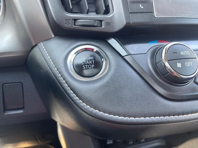 Toyota RAV4 Vehicle Image 28