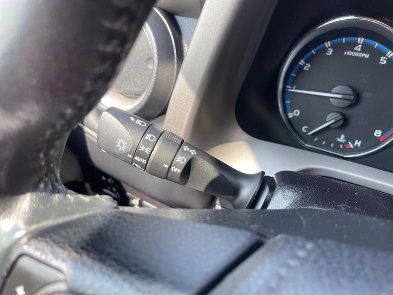 Toyota RAV4 Vehicle Image 31