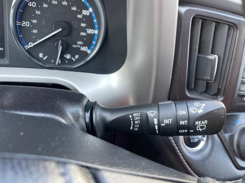 Toyota RAV4 Vehicle Image 32