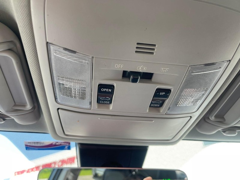 Toyota RAV4 Vehicle Image 34