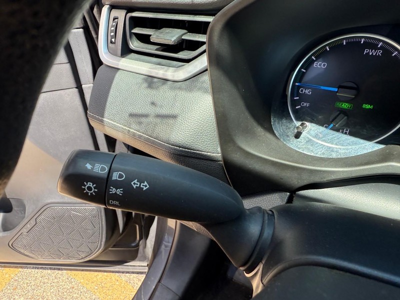 Toyota RAV4 Hybrid Vehicle Image 20