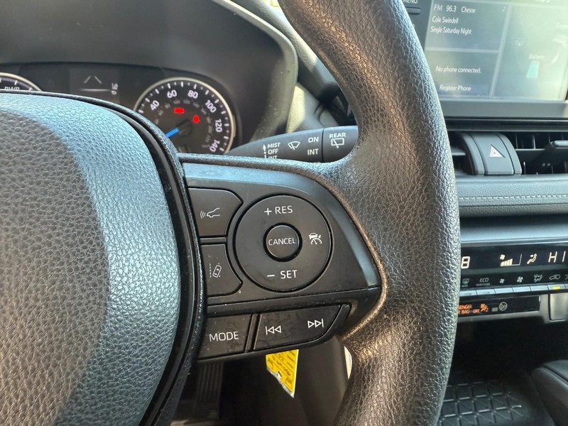 Toyota RAV4 Hybrid Vehicle Image 21
