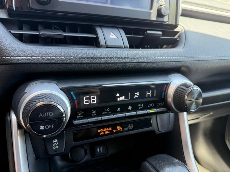 Toyota RAV4 Hybrid Vehicle Image 24