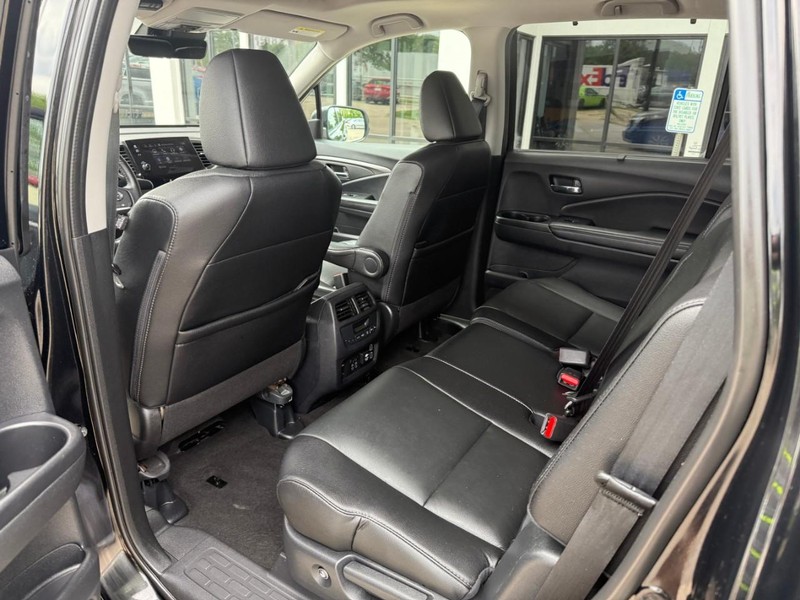 Honda Pilot Vehicle Image 12